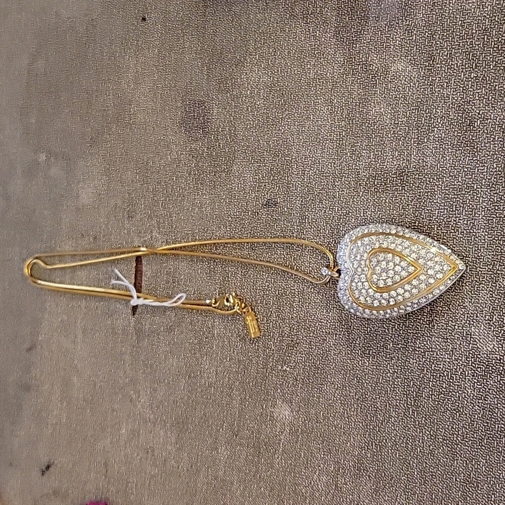 Bold elegance vintage 28" puffy heart necklace